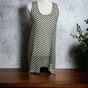 Umgee Black and Cream Chevron Print Tank Tunic